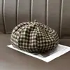 Versão Coreana 2025 Outono e Inverno Novo Estiloso Xadrez Moda Boina Simples Versátil Emagrecimento Facial Artista Newsboy Cap