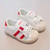 Otoño 2026 Nuevo Estilo Coreano Moda para Niñas Versátil Suela Suave Antideslizante Lindo Dibujo Animado Cabeza de Concha Zapatillas Casuales de Tabla