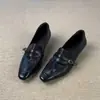 Versão em Couro de Vaca Retrô Britânico Bico Quadrado Sapatos Pequenos de Couro Femininos Slip-on Salto Bloco Sapatos Individuais Fivela de Couro Temperamento Sapatos de Couro para o Trabalho Loafers