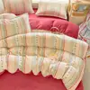Juego de ropa de cama de cuatro piezas de terciopelo de leche, cálido para invierno, de alto gramaje, adecuado para dormitorios universitarios y habitaciones, con diseño Fair Isle, incluye sábana bajera y funda de edredón.