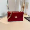 Bolso cuadrado pequeño de cadena con bordado de diamantes en forma de V para mujer, bolso de hombro de lujo ligero con solapa de cierre, bolso cruzado versátil, bolso de fiesta para mujer