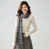 Nova coleção outono e inverno: Xale 35% cashmere, peça de vestuário externa feminina, cor sólida, tricô vazado, versátil e moderno, cachecol longo de cor sólida