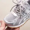 Zapatos Forrest Gump para Niñas Primavera y Verano 2026 Nuevos Zapatos Casuales de Estudiante Estilo Coreano Versátiles Zapatos Deportivos de Malla para Niños