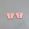 Botón de Mariposa Colorida de Dos Agujeros Camisa Tejido Ropa Infantil Botón Decorativo Mariposa de Plástico Pintado en Spray Forma Irregular Botón
