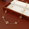 Brincos Pingente Flor Vazada com Diamantes Incrustados Agulha de Prata, Brincos de Tarraxa de Luxo Leve de Alta Qualidade, Brincos Minimalistas Exquisitos com um Design Único