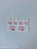 Novos adesivos de tatuagem de pata de gato sensíveis ao calor ficam cor-de-rosa quando aquecidos, são à prova d'água, duradouros, laváveis e adequados para clavículas e pulsos com padrões pequenos.