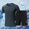 Conjunto Esportivo Plus Size Masculino Verão Seda de Gelo Respirável Elástico Manga Curta Shorts 2025 Novo Casual Conjunto de Duas Peças