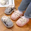 Novas Pantufas de Algodão Infantis EVA para o Inverno de 2026, Superfície de Couro, Impermeável, Pai-Filho, Antiderrapante, Quente, Sapatos de Algodão para Meninos