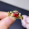 Anillo de Granate Rojo Natural Plata de Ley 925 Exquisita Incrustación Granate Completamente Transparente Piedra de Mujer Piedra Principal 6*6mm