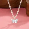 Exquisito Collar de Mariposa, Accesorio de Alta Gama, Diseño de Nicho, Suave y Dulce, Versátil para el Verano, Cadena de Clavícula Moderna y de Lujo Ligero