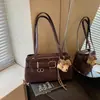 Bolso de hombro retro de gamuza y piel suave transfronterizo, bolsa de mano tipo tote para la ciudad de estilo japonés, simple y versátil, en una hermosa paleta de colores