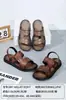 Sandalias y pantuflas de plástico transpirables para hombre de verano con suelas suaves para el hogar y el exterior, sandalias de playa casuales de punta abierta para papás