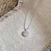 Colar com pingente redondo de zircônia cúbica estilo coreano, uma peça de nicho e sofisticada com um toque de luxo, uma delicada corrente para a clavícula, um acessório leve e versátil que realça sua elegância geral