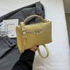 Bolsas Pequenas Simples da Moda deste Ano para Mulheres 2026 Novo Estilo Bolsas de Ombro Femininas Bolsas Pequenas Transversais Estilosas e Fashion