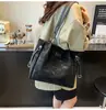Bolsa de axila simples de grande capacidade, novo estilo outono e inverno, bolsa de ombro ins única, bolsa tote de trabalho moderna, tendência nicho