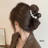 Pinza de Garra Perla Café Oscuro para Mujer 2025 Estilo Nuevo Elegante Pinza para el Cabello de la Parte Posterior de la Cabeza para Cabello Fino Accesorio para el Cabello