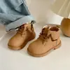 Nuevas botas Martin de otoño e invierno para niños, botas de cuero forradas de felpa para niños, botines retro de estilo británico con suela blanda para niñas