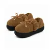 Novas pantufas de algodão pelúcia com laço para casa outono e inverno, mantêm o calor, aumentam a altura, solado de borracha TPR antiderrapante, sola grossa, totalmente fechadas, pantufas de algodão para casal