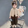 Elegante conjunto de cuadros holgado para niñas, perfecto para primavera y otoño, nueva colección 2026, con un diseño inspirado en el bosque, moderno y muy atractivo, un conjunto de tres piezas