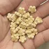 Flor de cinco pétalas cerâmica contas soltas Cor macaron fofo DIY pulseira acessórios de contas atacado