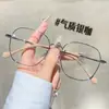Nuevo Estilo Gafas Metálicas para Hombre y Ultraligeras para Mujer Venta al por Mayor de Fábrica Transfronteriza Moda Europea y Americana Más Vendidas Poligonales Estilo Coreano Primavera 2026
