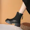 Botas de Moda con Tacón Grueso de Moda para Mujer 2026 Otoño Nuevo Estilo Suela Gruesa que Aumenta la Altura Botines con Plus de Terciopelo Estilo Británico Botas Negras Adelgazantes