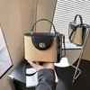 Moda 2026 Nova Bolsa de Mão Casual Retrô de Verão Bolsa Transversal Simples Tendência Bolsa Quadrada Pequena Casual