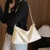 Bolso de Nylon para Mujer 2026 Modelo Nuevo Moda Simple Superficie Suave Gran Capacidad Bolso Tote Casual para Viajar al Trabajo Bolso de Hombro