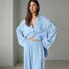 Conjunto de Pijama Duas Peças para Mulheres, Estilo Preguiçoso, Bloqueio de Cores, Manga Longa, Caimento Solto, Calça Wide-Leg, Tecido de Seda Gelada, Outono 2026