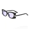 Óculos de Armação Borboleta 2026 Feminino Europeu Americano Decoração com Tachas Personalidade Tendência Óculos de Sol Estilo de Rua Cool Óculos de Sol Fashion