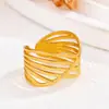 Moda Europeia e Americana Anel Exagerado de Aço Inoxidável para Mulheres Ouro 18K Simples Estilo Ins Anel de Design de Ponta Joias Atacado