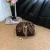 Bolso Pequeño Cruzado Cadena de Perlas Suave Estilo Coreano para Mujer Bolso Cubo con Cordón Grabado Textura Simple Bolso de Hombro Versátil