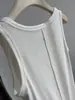 Macio e confortável! Simples e elegante, decote U que afina com costura central nas costas, cor sólida preta, branca e cinza, caimento justo, regata de alta elasticidade
