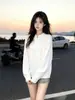 Camiseta trendy de estilo japonês, personalidade nicho, manga longa, abotoada, para mulheres, nova coleção de outono, top solto casual versátil estilo preguiçoso