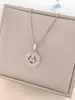 Collar Transfronterizo Europeo y Americano Más Vendido Collar con Letra Inglesa Zirconia Diseño de Lujo Ligero de Nicho Accesorios Versátiles Que No Se Desvanecen