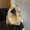 Bolsa Cruzada Casual Estilo Japonés de Gran Capacidad con Cierre de Cordón para Mujer 2025 Nueva Bolsa de Hombro Ligera Tipo Tote Bolsa para Viajes
