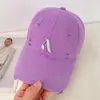 Gorra de Béisbol Bordada 3D Vintage Moda Ala Suave Sombrero de Sol para Exteriores Gorra Versátil para Viaje Que Hace que la Cara Parezca Más Pequeña