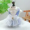 Vestidos para Pets em Estoque Fabricantes de Roupas para Pets Atacado Coleção de Vestidos Finos de Casamento para Cães e Gatos Primavera e Verão