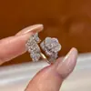 Anillo Pequeño de Camelia Fragante Incrustado de Diamantes Estilo Planta, Anillo de Flor de Rosa de Lujo Ligero, Joyería de Anillo para Mujer Flor de Earl Celebridad de Internet
