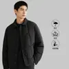 Estilo masculino leve e elegante, jaqueta leve de plumas de pato branco 90%, nova coleção outono/inverno 2026, peça de outer wear simples e casual