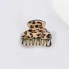 Pinzas para el Cabello de Acrílico de Alta Calidad de Europa y América, Exquisito Pin para Flequillo con Estampado de Vaca, Pinza Pequeña de Garra de 4 cm, Elegante Accesorio para el Cabello