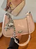 Bolsa Versátil de Moda Transfronteiriça para Axila Estilo Bolinho para Mulheres, Novo Estilo Verão 2026, Bolsa Transversal Elegante de Corrente de Luxo Leve