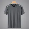 2026 Verão Novo High-End Malha Seda de Gelo Fina Manga Curta Tamanho Grande Esportiva Secagem Rápida Camiseta Gola Redonda Camiseta Masculina