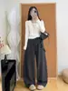 Calça listrada feminina de novo estilo outono feita de veludo macio, com cordões duplos, design de perna larga solto e fluido, cintura alta, modelagem afunilada e corte casual
