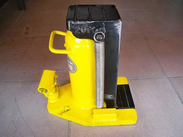爪式千斤顶1.JPG