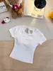 Camiseta listrada de manga curta com detalhe de laço para mulheres, novo estilo verão 2026, gola redonda, versátil, modelagem justa, emagrecedora, top curto