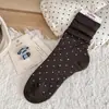 Calcetines holgados de lunares marrones para mujer, calcetines de media pantorrilla, calcetines de algodón versátiles retro coreanos para maternidad, adecuados para usar con zapatos pequeños de cuero