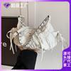 Bolsa Feminina Ins Casual Cool Estilo Coreano Simples Plissada com Laço Elegante Versátil de Ombro Transversal Axilar
