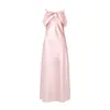 Vestido lencero sexy de satén de acetato, vestido largo con tirante de lazo rosa flor de cerezo de lujo ligero, vestido formal fluido para verano