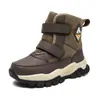 Coleção de inverno 2026 transfronteiriça: Sapatos de algodão forrados com fleece, quentes, de cano médio para crianças, com design antiderrapante, adequados para condições de neve e com sola grossa para aquecimento extra.